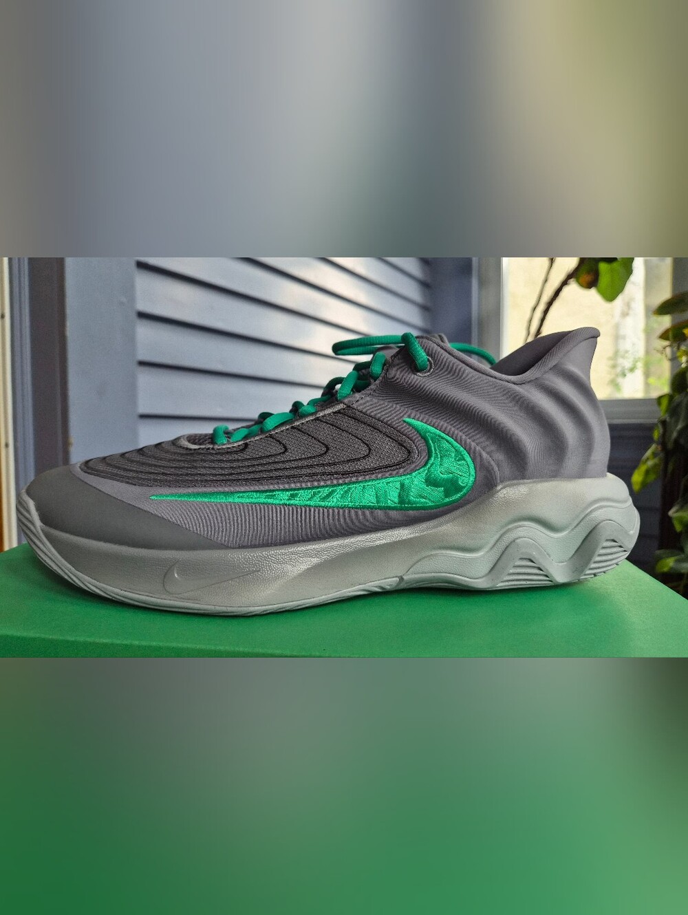 Nike - NWT Giannis Immortality 4 Basketball Shoes in Green/Grey, Size 12